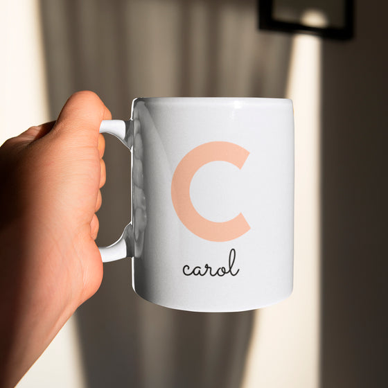 Taza Nombre + Inicial Debajo Personalizada